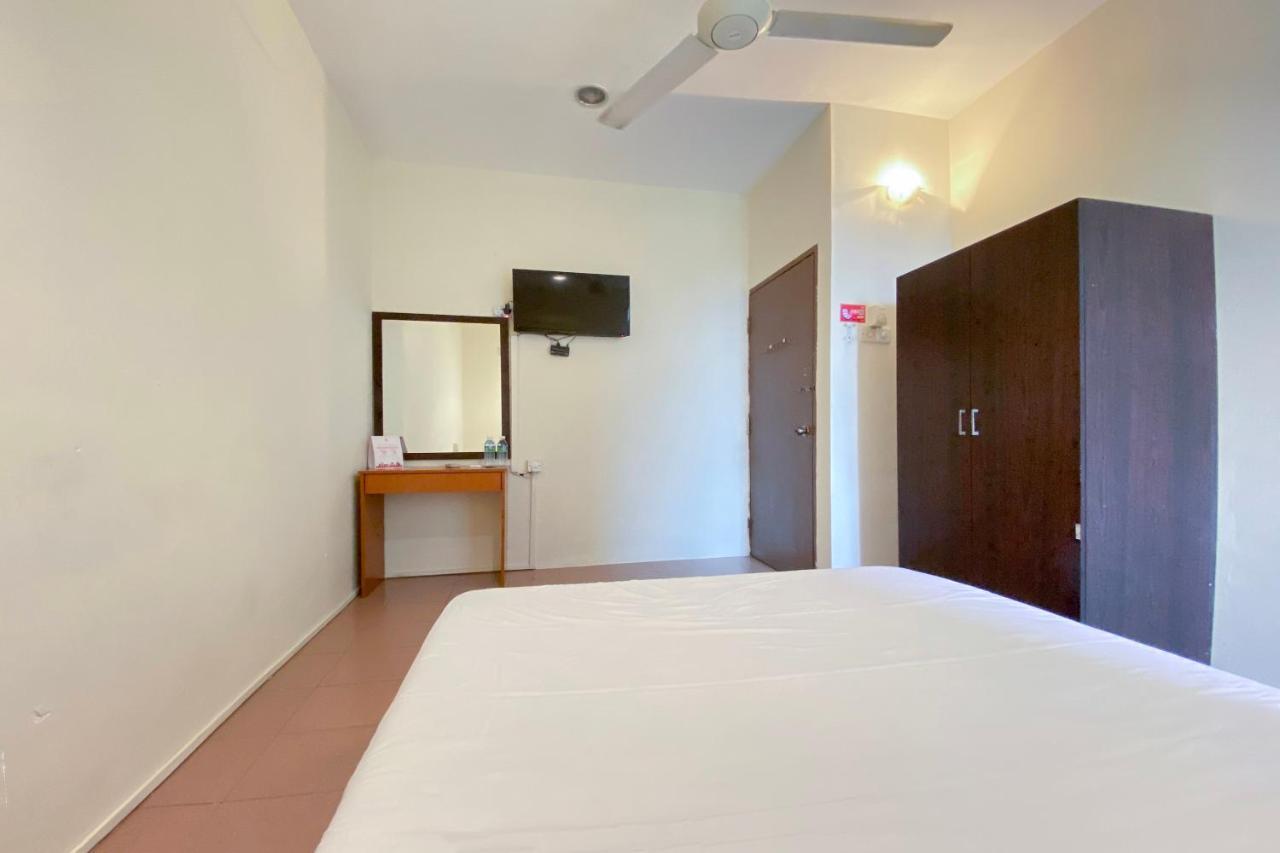 Spot On 89907 Motel Impian Seri Manjung Exterior photo