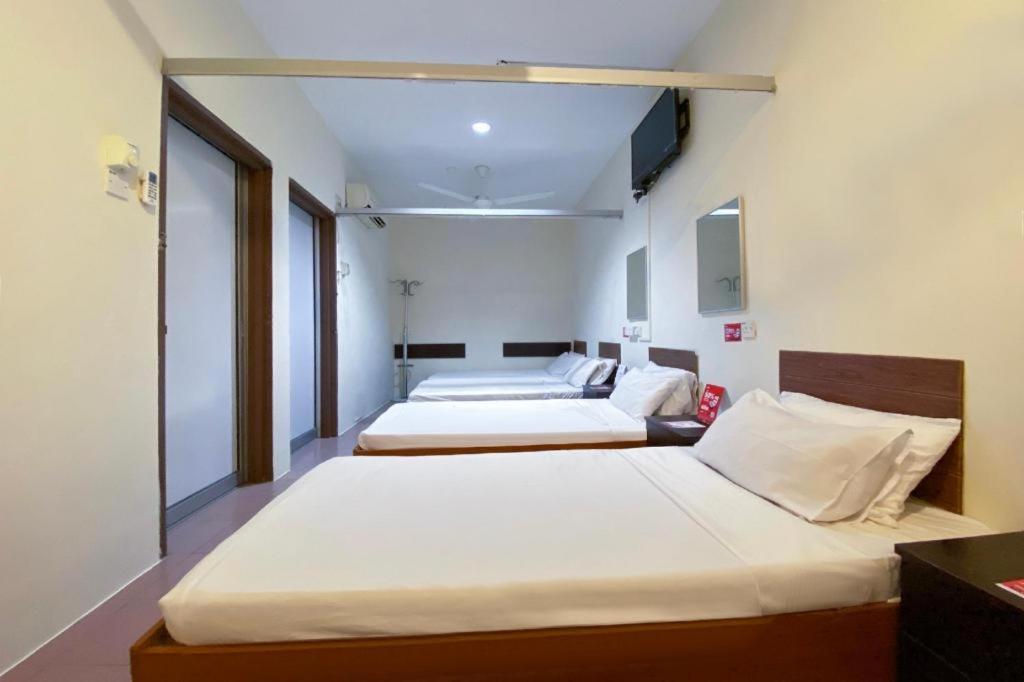 Spot On 89907 Motel Impian Seri Manjung Exterior photo